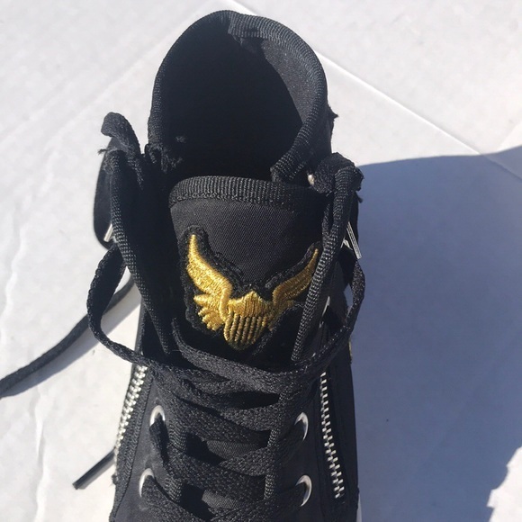 DONATED❌Steve Madden NYC Candsy Embroidered Shoes - Picture 2 of 7